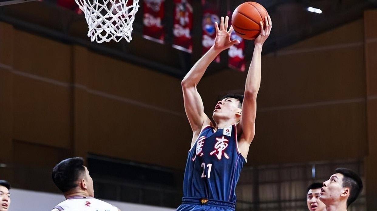 lol在线投注关于深圳男篮迎欧篮联关键赛，赛后复出首秀，媒体盛赞，更衣室氛围转暖的信息