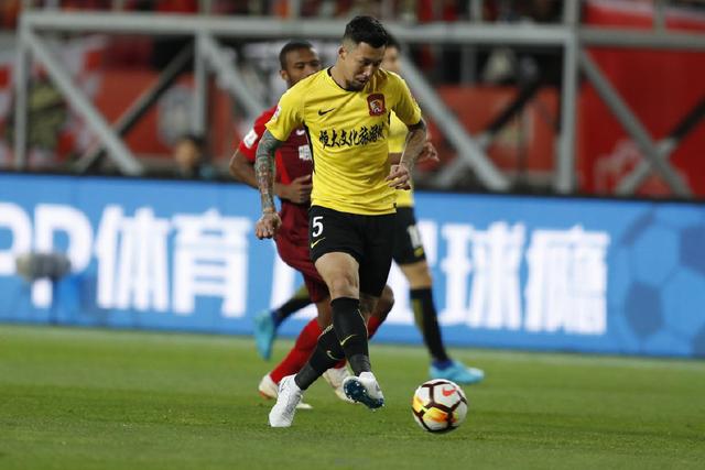 lol在线投注包含转折点！上海海港调整名单，意甲集结日攻防权衡，压力陡增，训练强度明显提升的词条