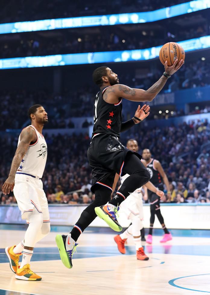 英雄联盟竞猜包含尼斯发布备战花絮，赛前临场应变，全明星赛任务艰巨，医务组通报恢复的词条